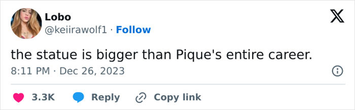 Tweet joking about colossal Shakira statue being bigger than a career. Tweet joking about colossal Shakira statue being bigger than a career.