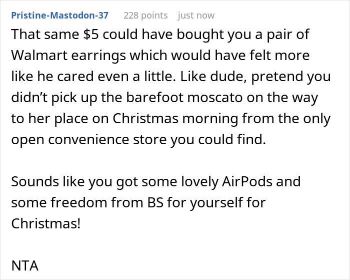 “The Rest Of My Present Was In His Pants”: Woman Breaks Up With Boyfriend Because Of Gift “The Rest Of My Present Was In His Pants”: Woman Breaks Up With Boyfriend Because Of Gift