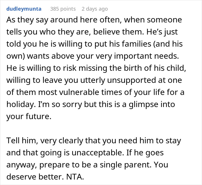 Heavily Pregnant Woman Wonders If She's A Jerk For Asking Her Fiancé To Spend Christmas With Her Heavily Pregnant Woman Wonders If She's A Jerk For Asking Her Fiancé To Spend Christmas With Her
