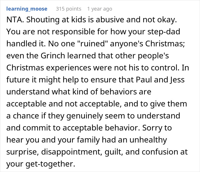 “Nobody Shouts At My Child”: Woman Accused Of Ruining Christmas After Family Gets Banned “Nobody Shouts At My Child”: Woman Accused Of Ruining Christmas After Family Gets Banned