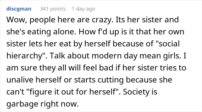 Dad Demands Daughter Invite Friendless Sister To Sit With Her At “Popular” Table, Mom Intervenes Dad Demands Daughter Invite Friendless Sister To Sit With Her At “Popular” Table, Mom Intervenes