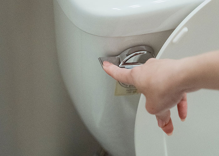 30 Bad Habits That A Shocking Amount Of People Have