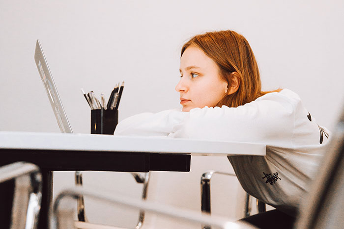 30 'Normal' Workplace Practices That People Wish Would Disappear In The Future