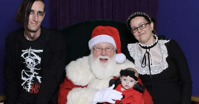 Hey Pandas, Post Your Strangest Christmas Picture (Closed)