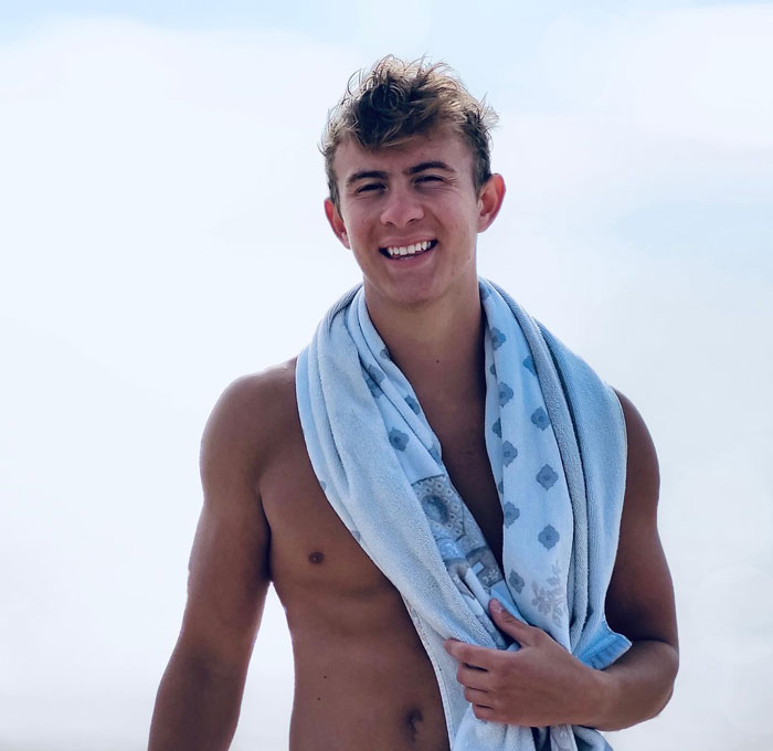 Fitness Influencers Face Backlash For Mocking Fellow Gym-Goer, Get Banned From Returning There Fitness Influencers Face Backlash For Mocking Fellow Gym-Goer, Get Banned From Returning There