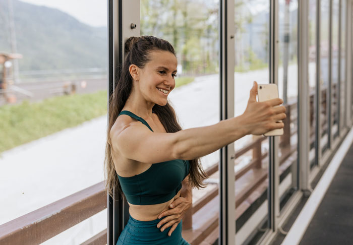 Fitness Influencers Face Backlash For Mocking Fellow Gym-Goer, Get Banned From Returning There Fitness Influencers Face Backlash For Mocking Fellow Gym-Goer, Get Banned From Returning There