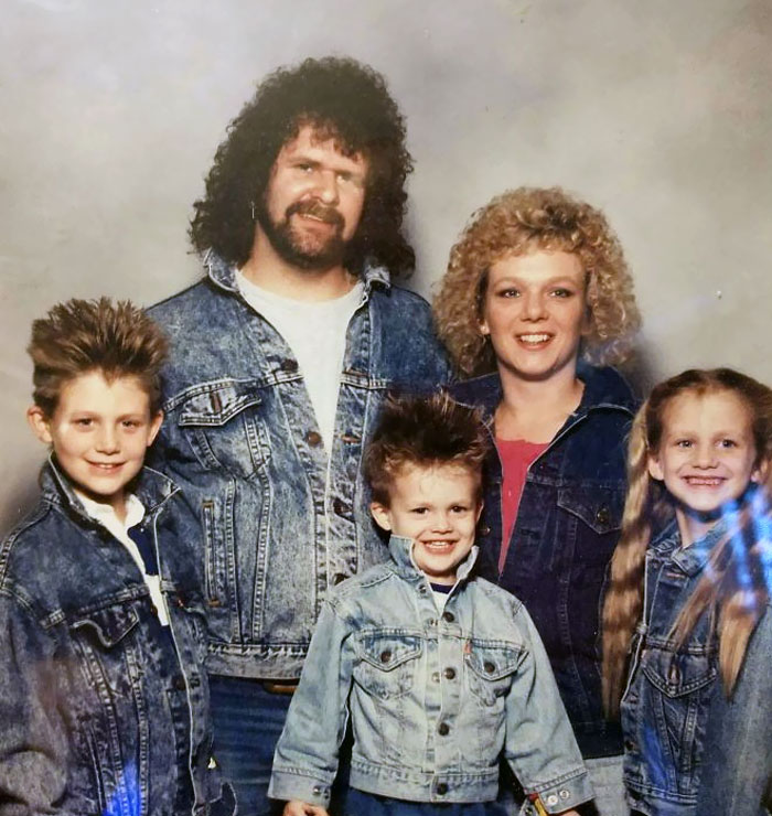 Inspired By Others, I Though I'd Share My Early 90's Family Photo