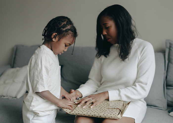 “No One Gets Bows This Year”: Woman Takes Petty Revenge On Entitled SILs “No One Gets Bows This Year”: Woman Takes Petty Revenge On Entitled SILs