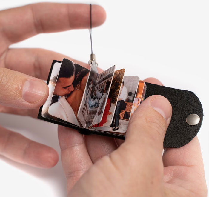 Mini Photo Album Keychain: The perfect pocket-sized keepsake for your loved one to carry cherished memories wherever they go!