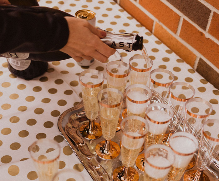 “Am I The Jerk For Last Minute Declining To Go To A Friend’s Dry Wedding On New Year’s Eve?” “Am I The Jerk For Last Minute Declining To Go To A Friend’s Dry Wedding On New Year’s Eve?”