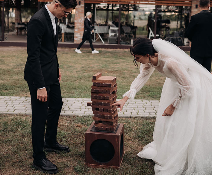 “Am I The Jerk For Last Minute Declining To Go To A Friend’s Dry Wedding On New Year’s Eve?” “Am I The Jerk For Last Minute Declining To Go To A Friend’s Dry Wedding On New Year’s Eve?”