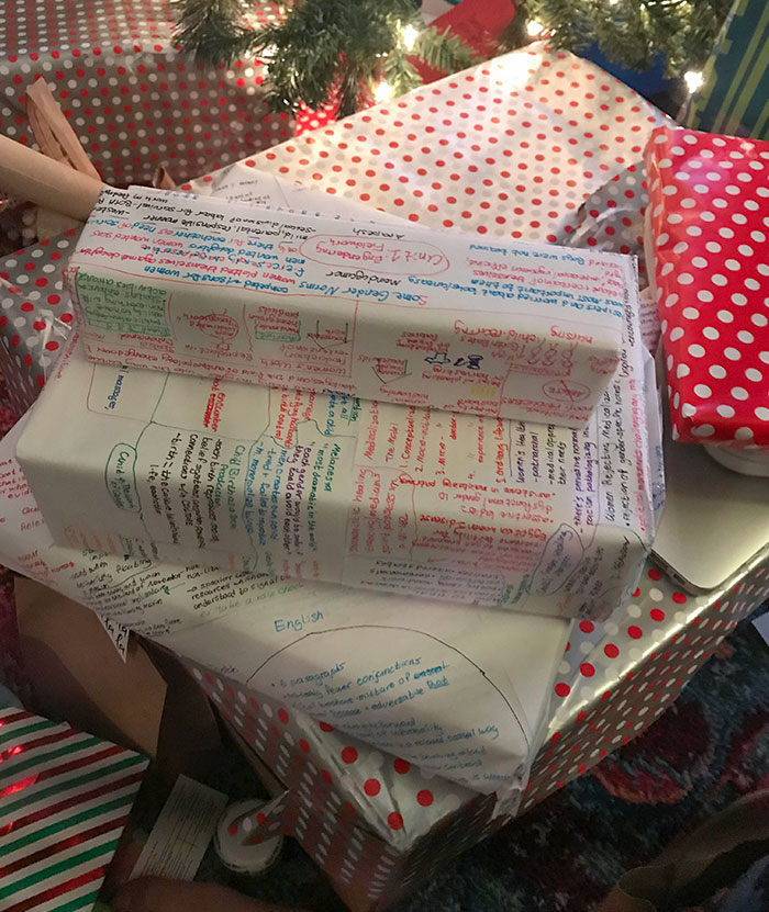 My Sister Used Her Old-School Notes To Wrap Her Gifts This Year