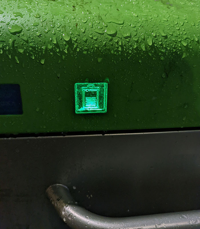 Trash Cans In Amsterdam Have A Light To Tell You How Full They Are