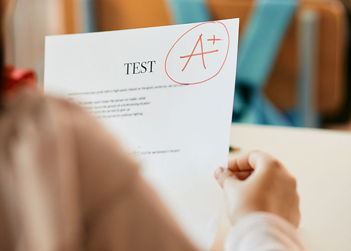 "With 5 Minutes Left, I Grabbed A New Test": Student Gets Revenge On Cheating Classmates "With 5 Minutes Left, I Grabbed A New Test": Student Gets Revenge On Cheating Classmates