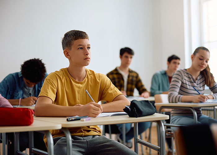 "With 5 Minutes Left, I Grabbed A New Test": Student Gets Revenge On Cheating Classmates "With 5 Minutes Left, I Grabbed A New Test": Student Gets Revenge On Cheating Classmates