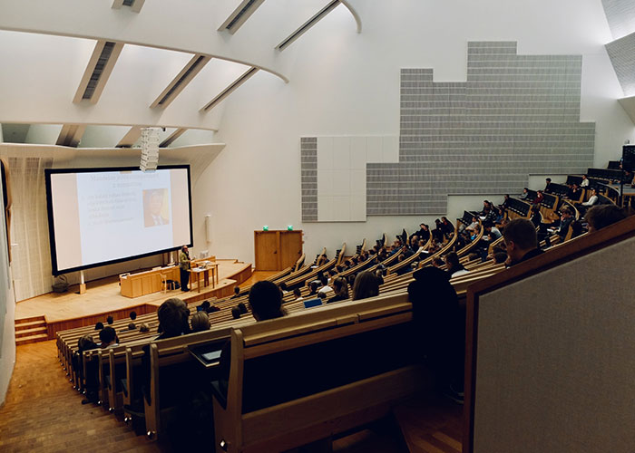 "With 5 Minutes Left, I Grabbed A New Test": Student Gets Revenge On Cheating Classmates "With 5 Minutes Left, I Grabbed A New Test": Student Gets Revenge On Cheating Classmates