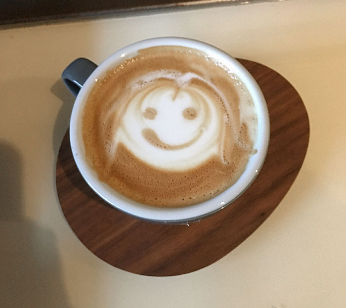 I Asked My Barista To Give Me The Mona Lisa On My Latte