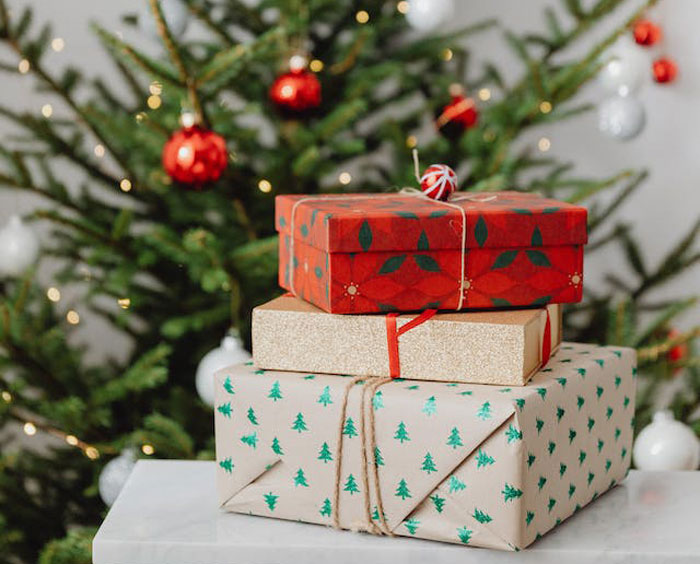 'Beige' Mom Shares She Repainted Her Toddler's Christmas Tree, Gets Roasted In The Comments 'Beige' Mom Shares She Repainted Her Toddler's Christmas Tree, Gets Roasted In The Comments