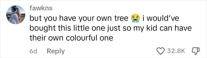 'Beige' Mom Shares She Repainted Her Toddler's Christmas Tree, Gets Roasted In The Comments 'Beige' Mom Shares She Repainted Her Toddler's Christmas Tree, Gets Roasted In The Comments