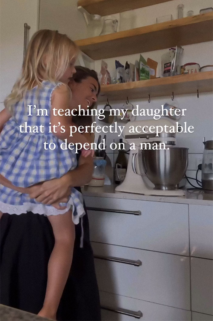 Mom Says She's Raising Her Daughter To Be A Biblical Wife, Faces Backlash Mom Says She's Raising Her Daughter To Be A Biblical Wife, Faces Backlash