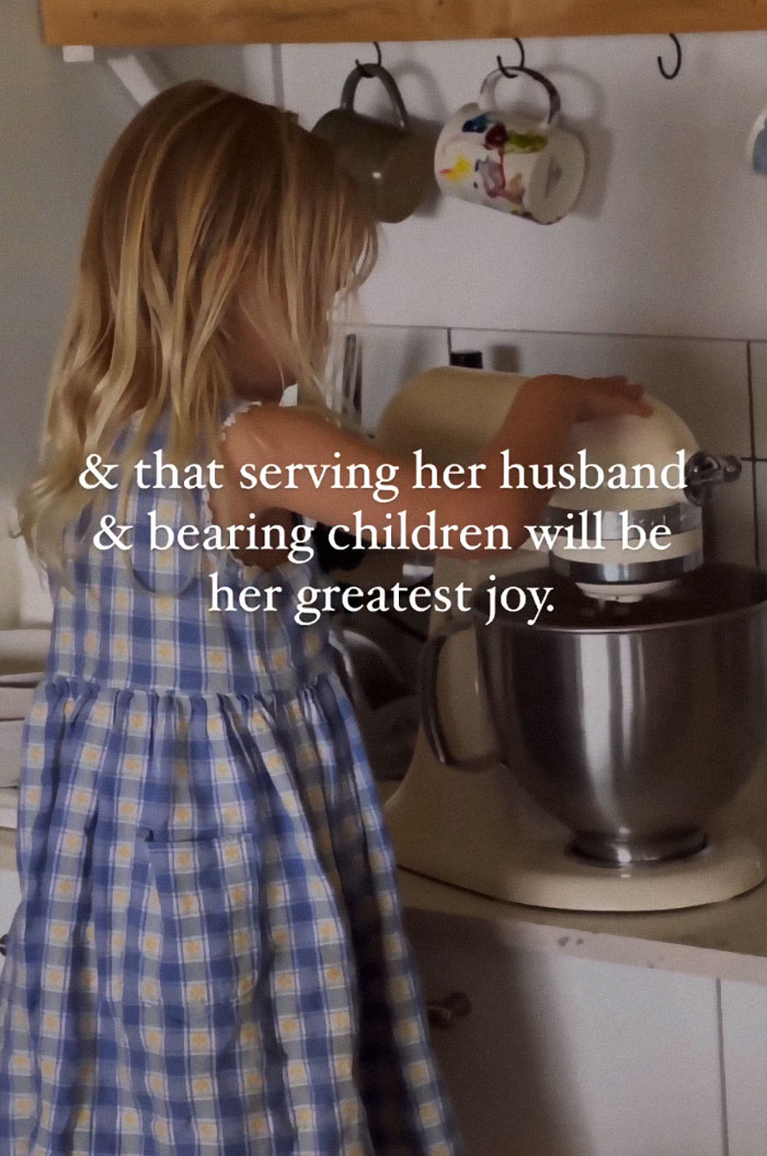 Mom Says She's Raising Her Daughter To Be A Biblical Wife, Faces Backlash Mom Says She's Raising Her Daughter To Be A Biblical Wife, Faces Backlash