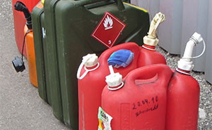 50 “Obsolete” Bits Of Technology People Refuse To Stop Using