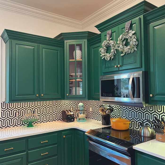 Green kitchen cabinets 