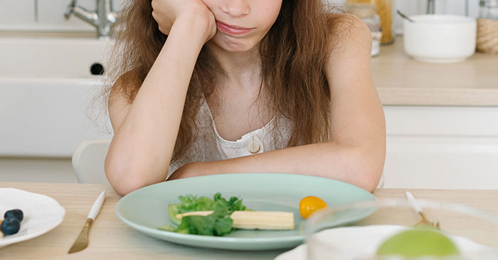 Dad Shares His Secret To Get Kids To Eat Everything, Internet Has Mixed Opinions