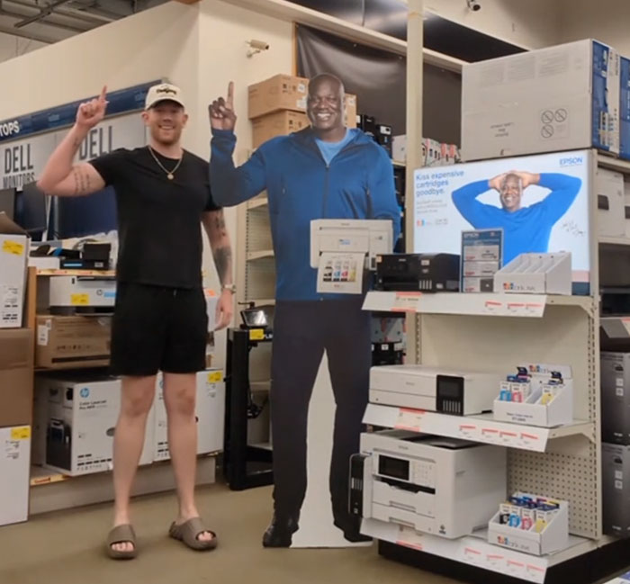 This TikToker Shares What Life Looks Like When You're 7’1” Tall And People Are Here For It This TikToker Shares What Life Looks Like When You're 7’1” Tall And People Are Here For It