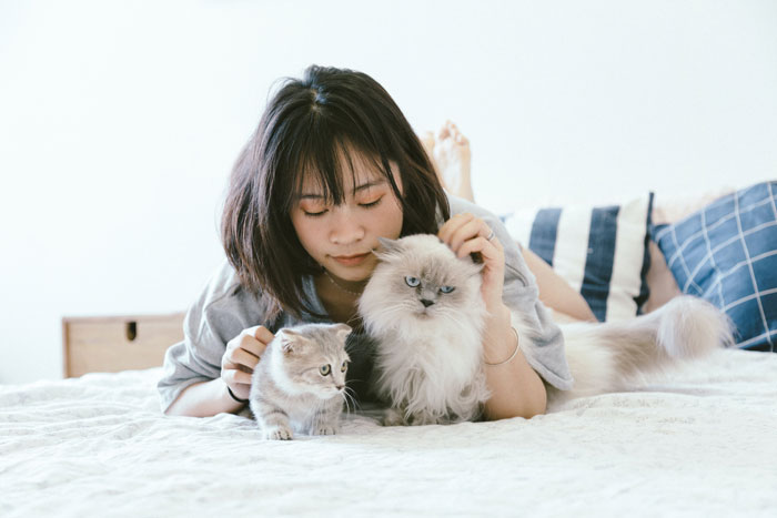 “Pets Are Family”: Family Therapist Explains Why Pets Mean So Much More Than That To Their Humans “Pets Are Family”: Family Therapist Explains Why Pets Mean So Much More Than That To Their Humans