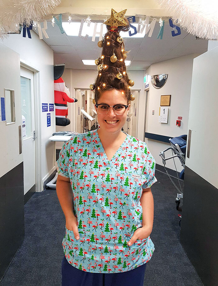 Mis pacientes olvidan por un momento que están pasando la Navidad en la UCI, así que merece la pena