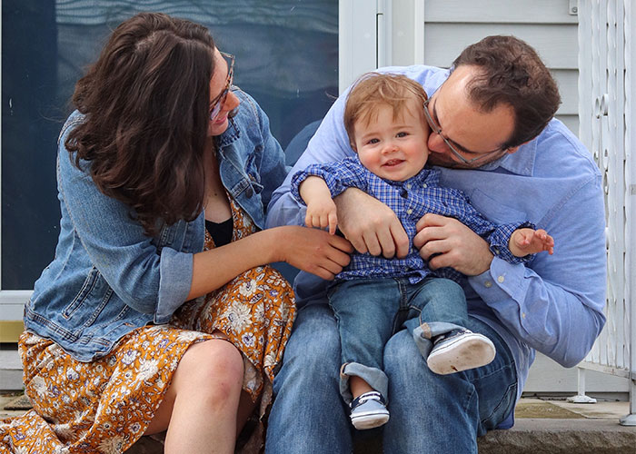 Dad At Breaking Point After Wife Refuses To Let Him Near Their Baby For Months Dad At Breaking Point After Wife Refuses To Let Him Near Their Baby For Months