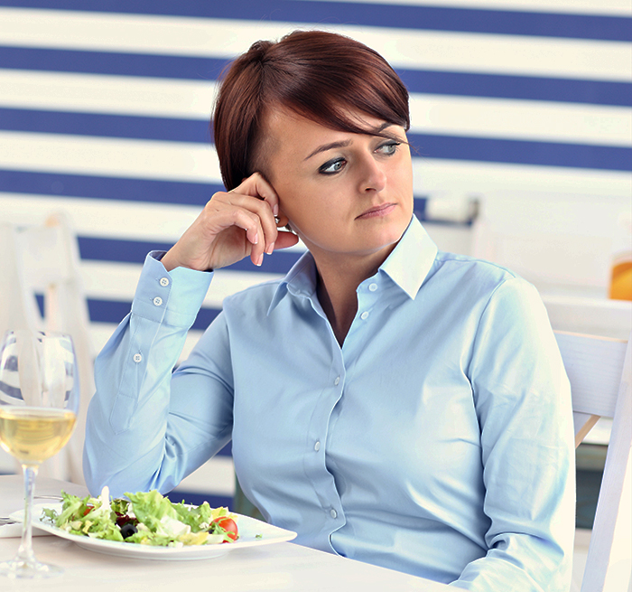 Rude 'Karen' Gets Humbled In Front Of Her Friends By A Witty Server