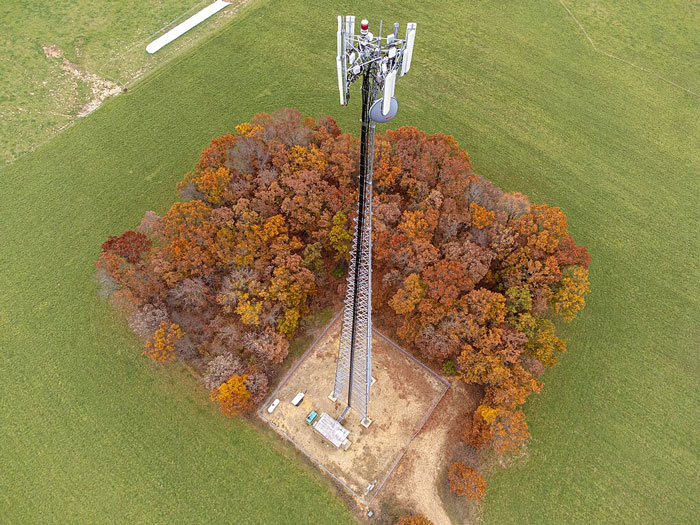 Employee Gets New Boss Fired After Proving His Rule Not To Use Competitor’s Phone Was A Mistake Employee Gets New Boss Fired After Proving His Rule Not To Use Competitor’s Phone Was A Mistake