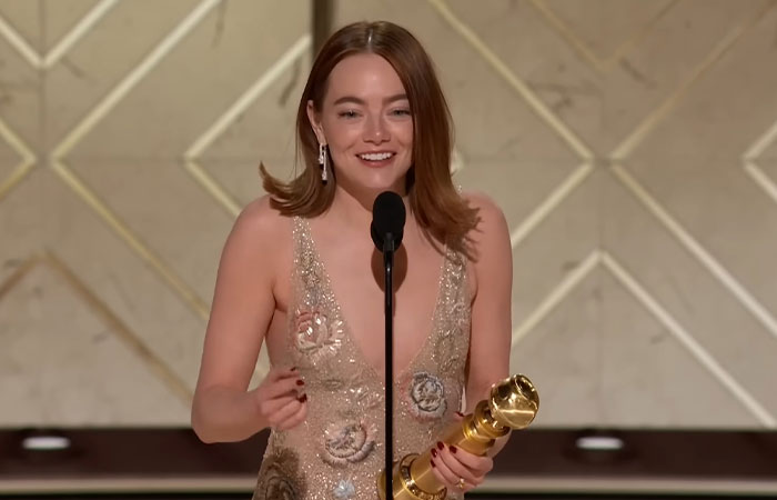 “What Kind Of Question Is That?”: Emma Stone Fans Defend Her After Sarcastic Taylor Swift Comment “What Kind Of Question Is That?”: Emma Stone Fans Defend Her After Sarcastic Taylor Swift Comment