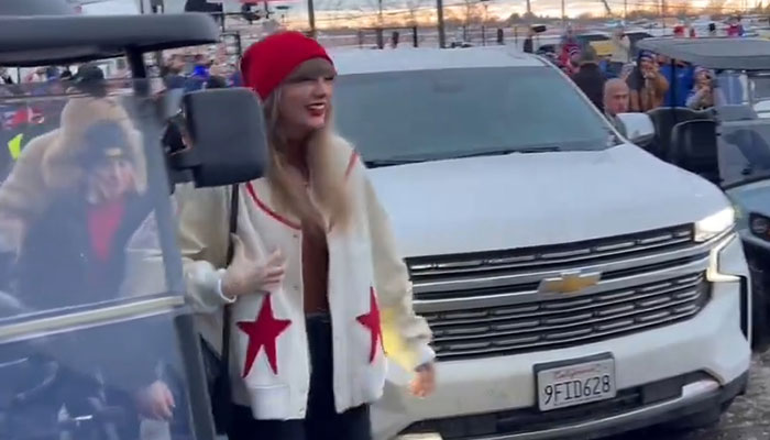 “Who’s Booing Now?“: People React To Taylor Swift Receiving Cold Welcome At Chiefs-Bills Game