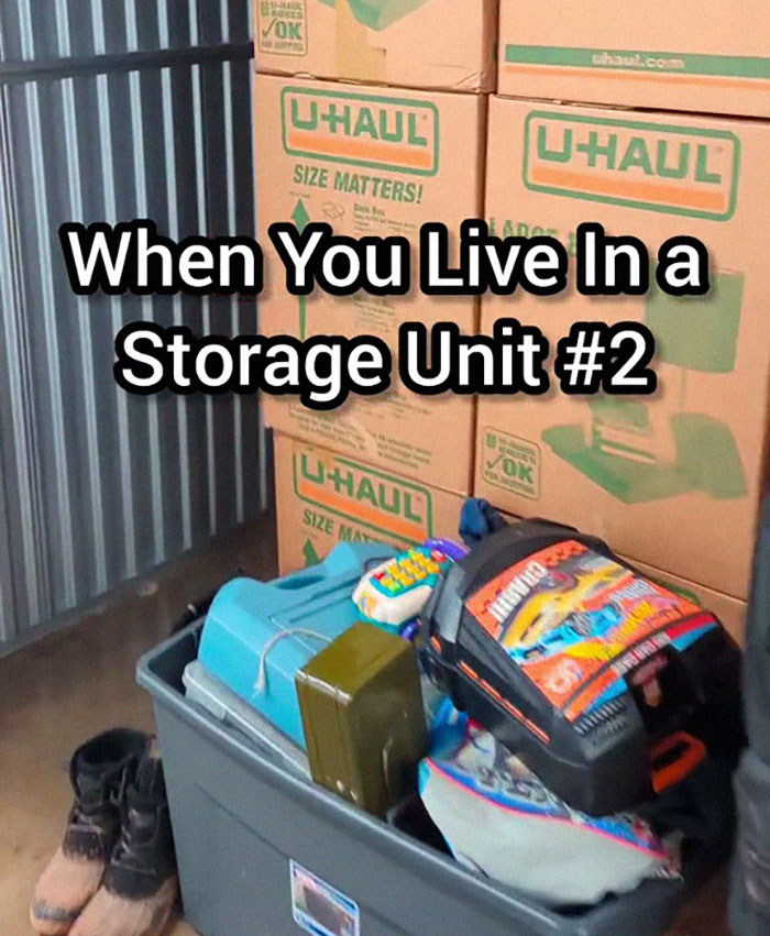 Guy Shares That He Lives In A Storage Unit, Because It's Much Cheaper Than An Apartment Guy Shares That He Lives In A Storage Unit, Because It's Much Cheaper Than An Apartment