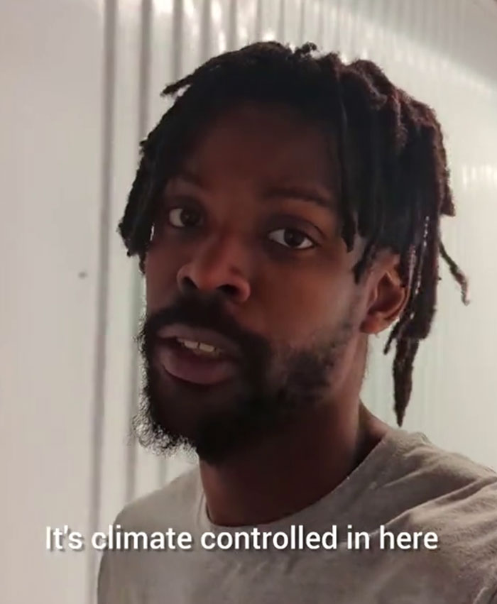 Guy Shares That He Lives In A Storage Unit, Because It's Much Cheaper Than An Apartment Guy Shares That He Lives In A Storage Unit, Because It's Much Cheaper Than An Apartment