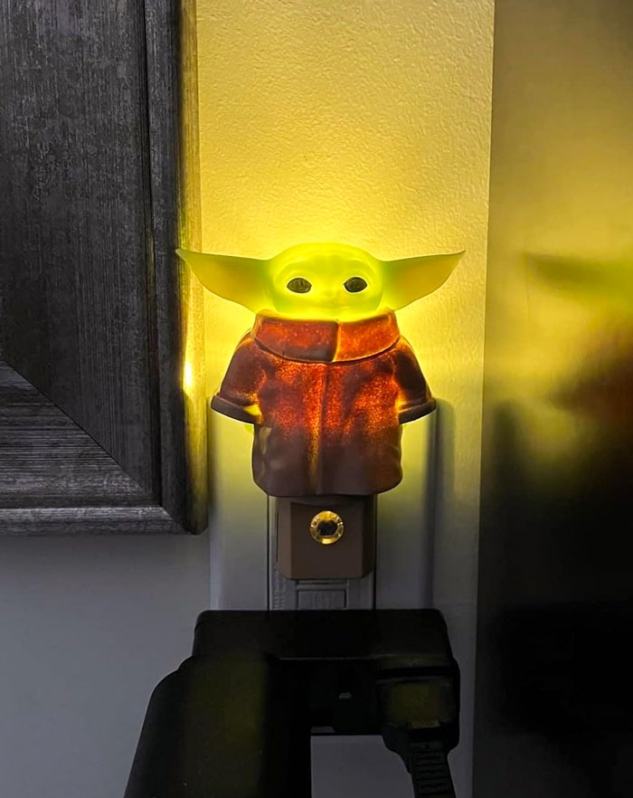 The Plug-In Baby Yoda Night Light, A Savior During Dusk And Dawn, Adding A Dose Of Character To Their Starry-Eyed Nights!