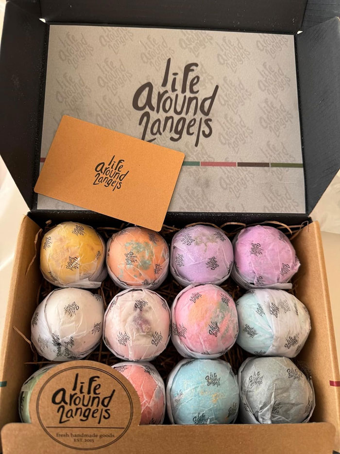 Gift This Luxurious, Skin-Moisturizing Bath Bomb Set - It's Perfect For Turning An Ordinary Bathroom Into Their Own Personal Spa