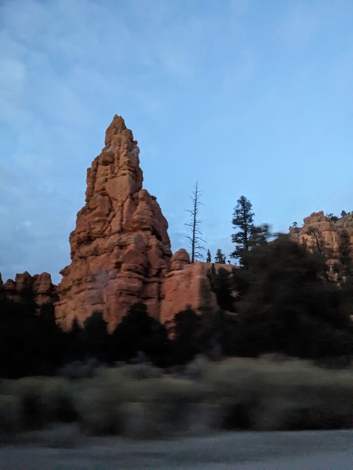 When You Are Driving To Bryce, These Are The Rock Formations ( Utah)