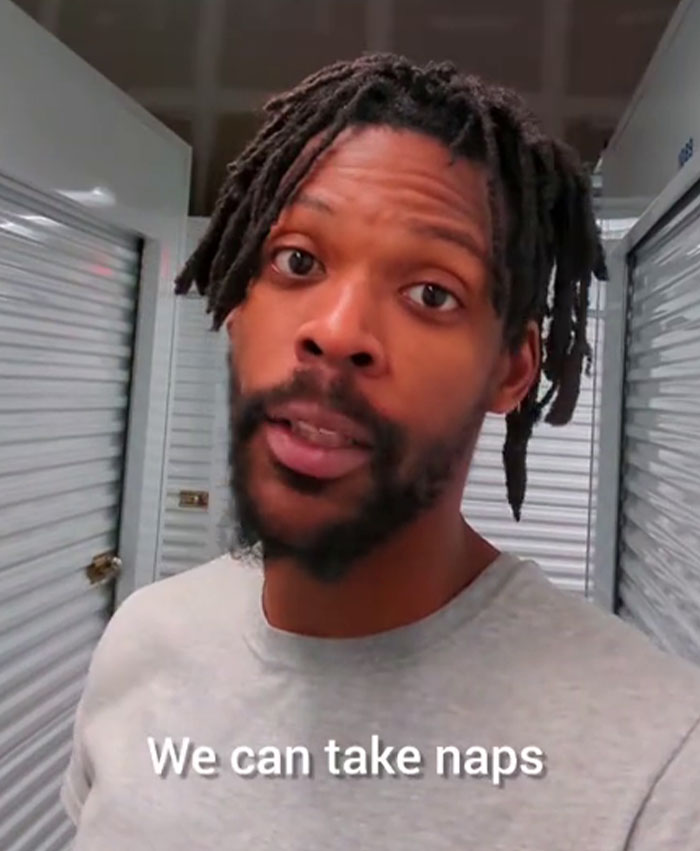 Guy Shares That He Lives In A Storage Unit, Because It's Much Cheaper Than An Apartment Guy Shares That He Lives In A Storage Unit, Because It's Much Cheaper Than An Apartment