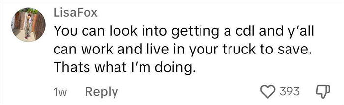 Guy Shares That He Lives In A Storage Unit, Because It's Much Cheaper Than An Apartment Guy Shares That He Lives In A Storage Unit, Because It's Much Cheaper Than An Apartment