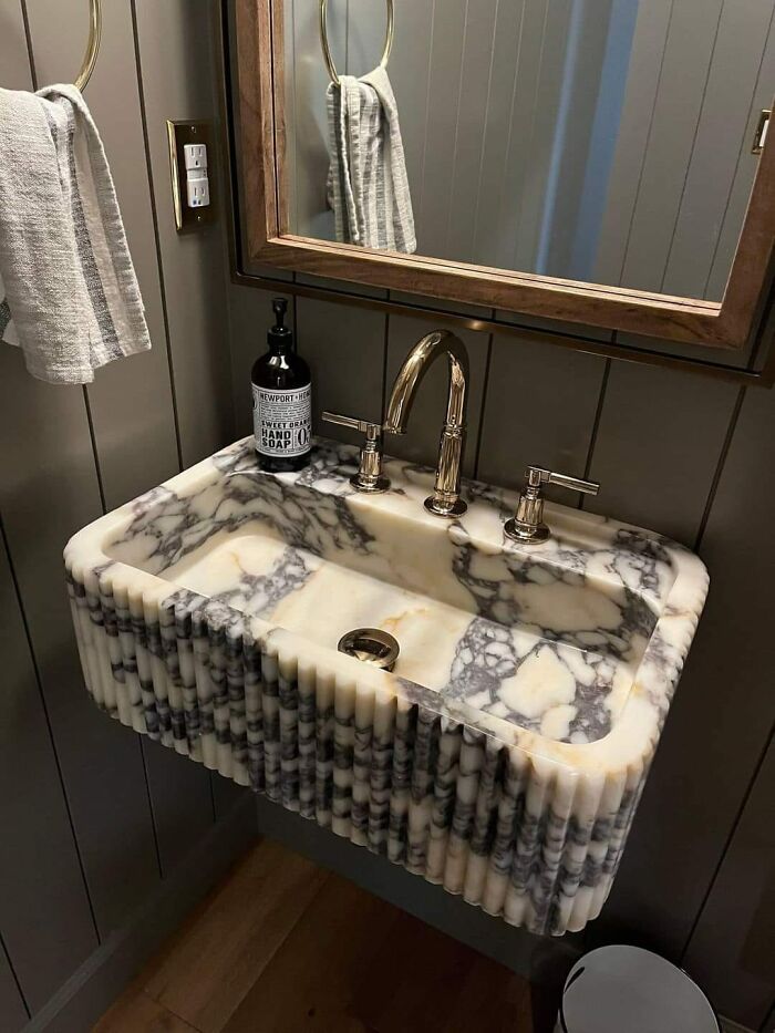 El lavabo parece un jabón en barra