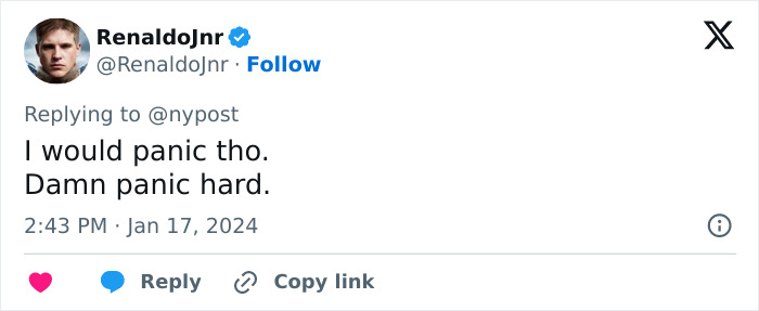 “We Tried Our Best”: Passenger Trapped In Airplane’s Toilet Receives Defeated Note From Cabin Crew “We Tried Our Best”: Passenger Trapped In Airplane’s Toilet Receives Defeated Note From Cabin Crew