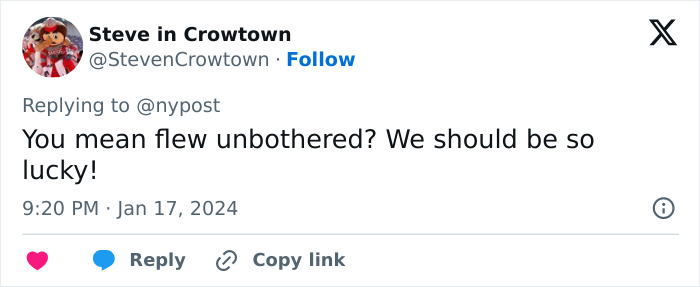 “We Tried Our Best”: Passenger Trapped In Airplane’s Toilet Receives Defeated Note From Cabin Crew “We Tried Our Best”: Passenger Trapped In Airplane’s Toilet Receives Defeated Note From Cabin Crew