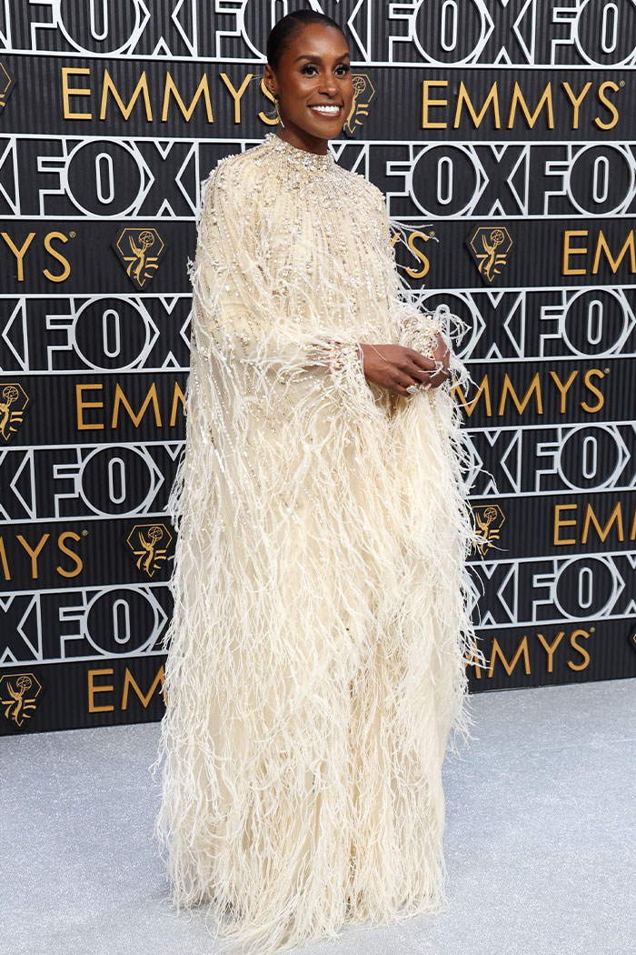 Issa Rae Looked Like A Winter Queen In Pamella Roland