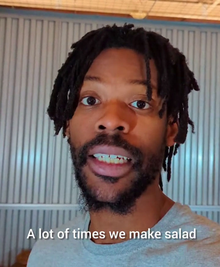 Guy Shares That He Lives In A Storage Unit, Because It's Much Cheaper Than An Apartment Guy Shares That He Lives In A Storage Unit, Because It's Much Cheaper Than An Apartment