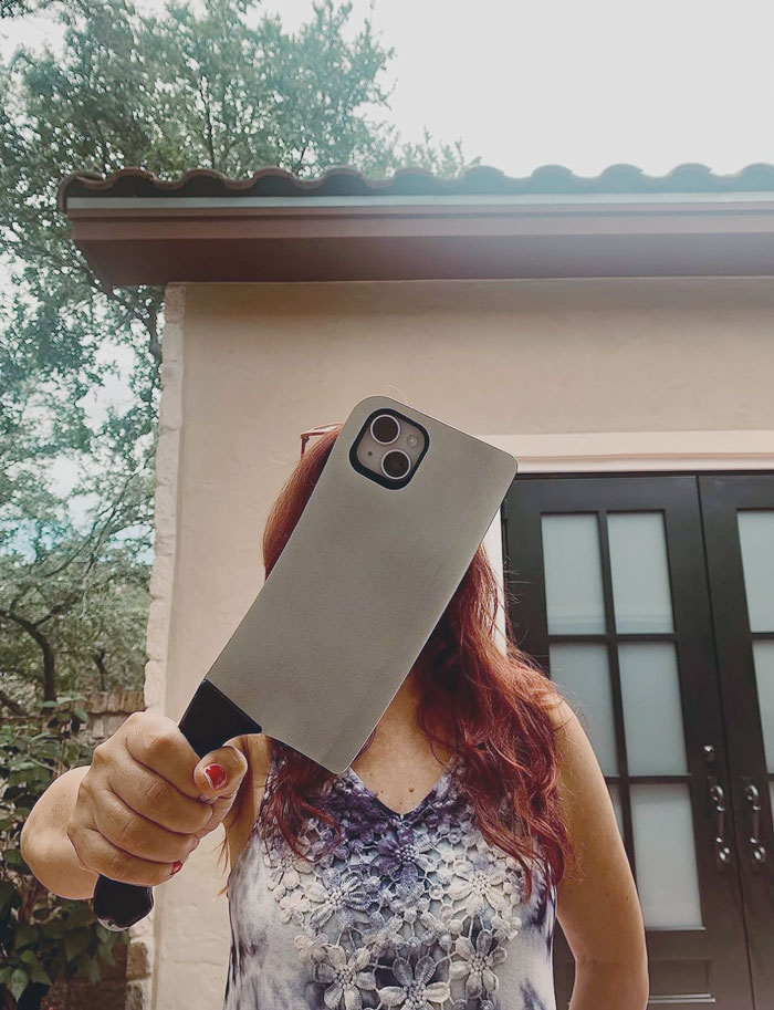 For People Who Simply Enjoy Outlandish Things: Keep Your Conversations As Sharp As Your Chef Skillsthe Kitchen Knife Anti-Drop Protection Phone Case Is Here To Catch Your Phone If It Slips, Because The Only Chopping Done Should Be On The Cutting Board.
