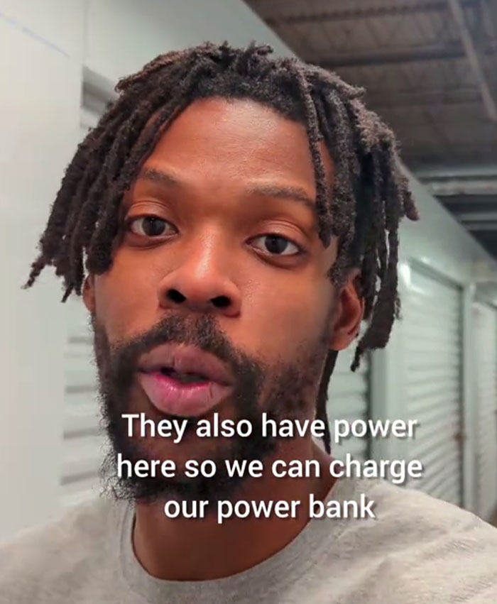 Guy Shares That He Lives In A Storage Unit, Because It's Much Cheaper Than An Apartment Guy Shares That He Lives In A Storage Unit, Because It's Much Cheaper Than An Apartment